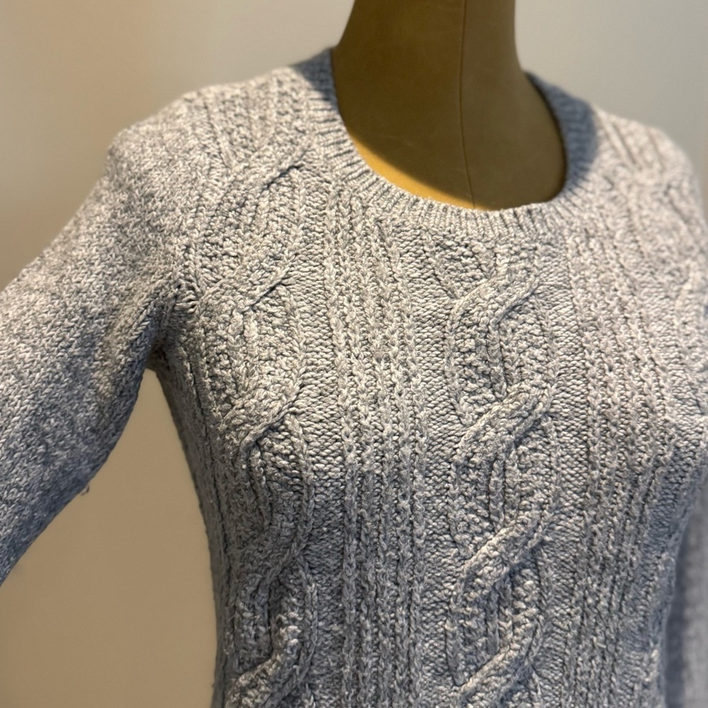 TOMMY HILFIGER Heather Gray Cable Knit Women's Sweater (XS) - Picture 3 of 9